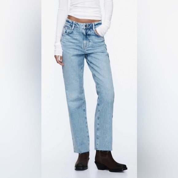 NWOT - Zara, Women's High Rise Straight Leg Jeans - Light Blue. Size: 2 (US). - Picture 5 of 14